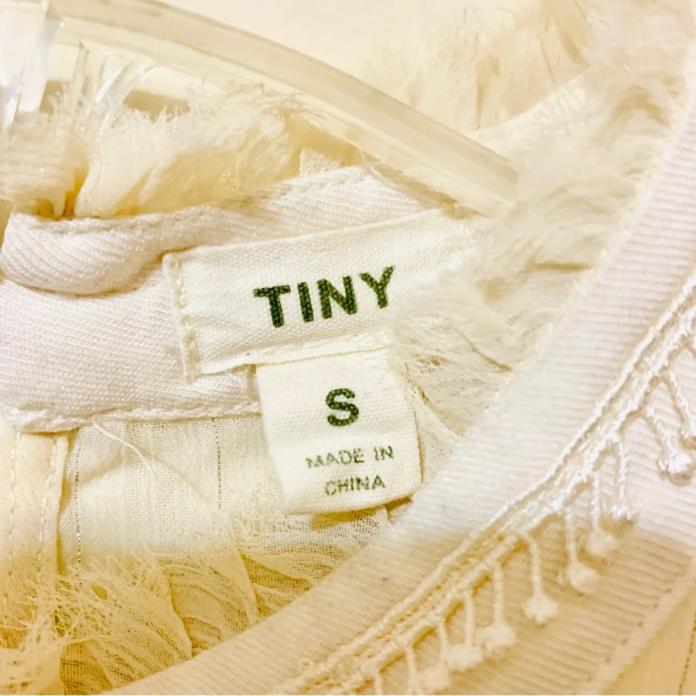 Anthropologie tiny finja